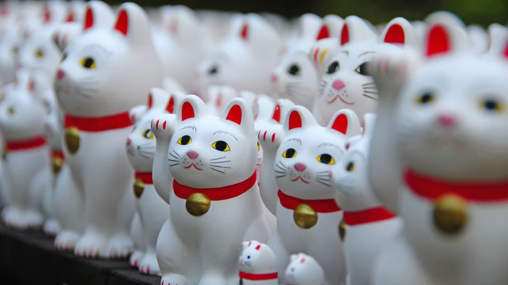 豪徳寺の招き猫群