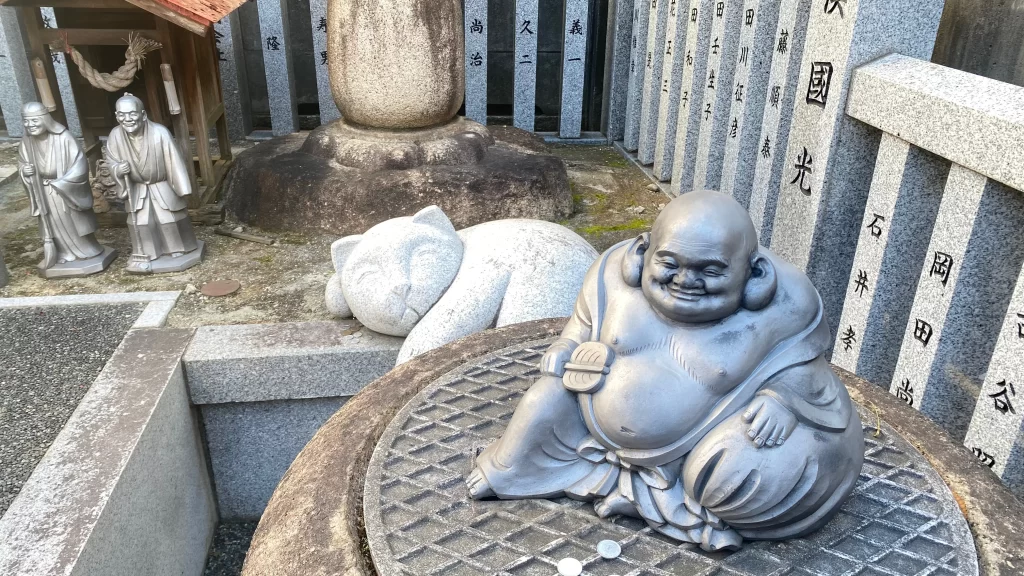 荻窪白山神社石の猫