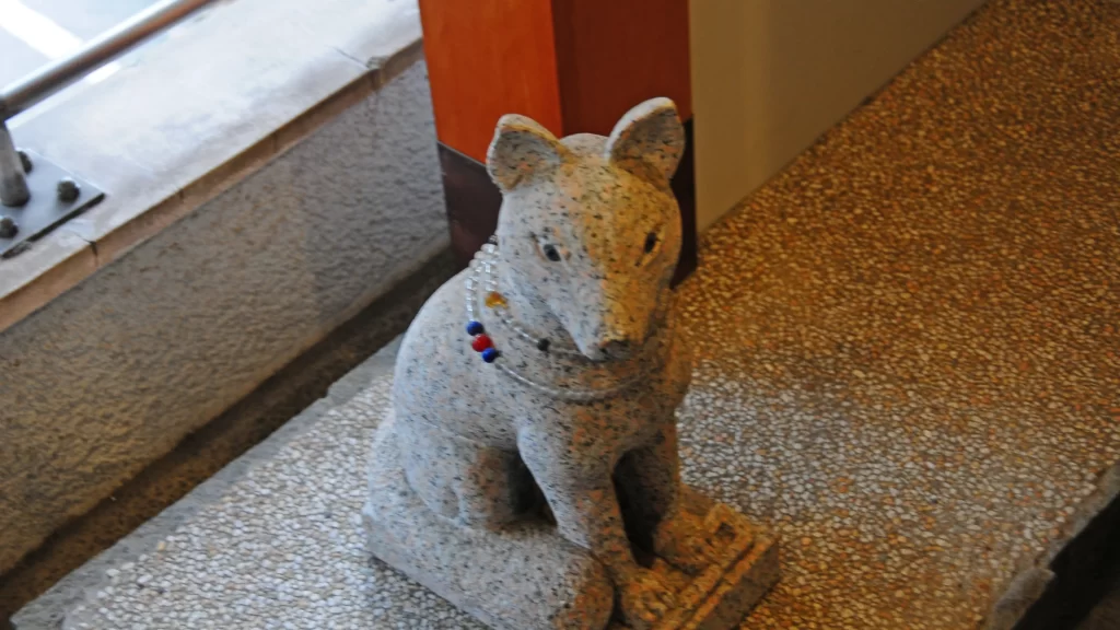 こちらのお狐様も本社に負けず劣らず可愛い